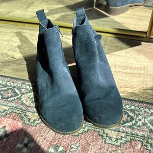 Elegant Navy Ankle Boots